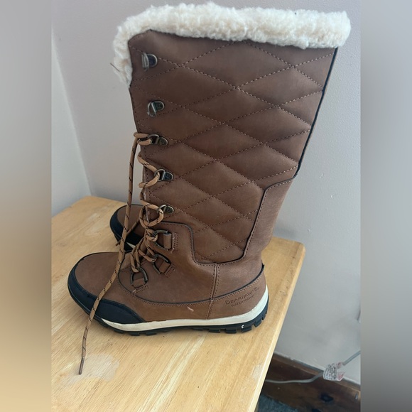 BearPaw Brown Winter Boots with Cream Fur - Picture 3 of 5